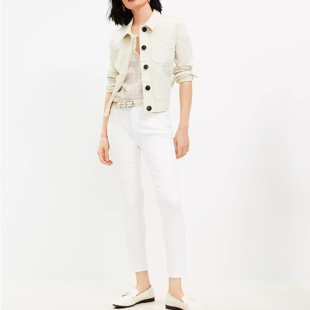 Cute skinny cropped jeans. Barely any use!